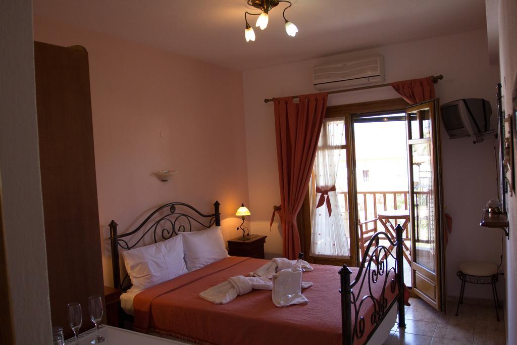 Hotel Ismini Amulianí Szoba fotó